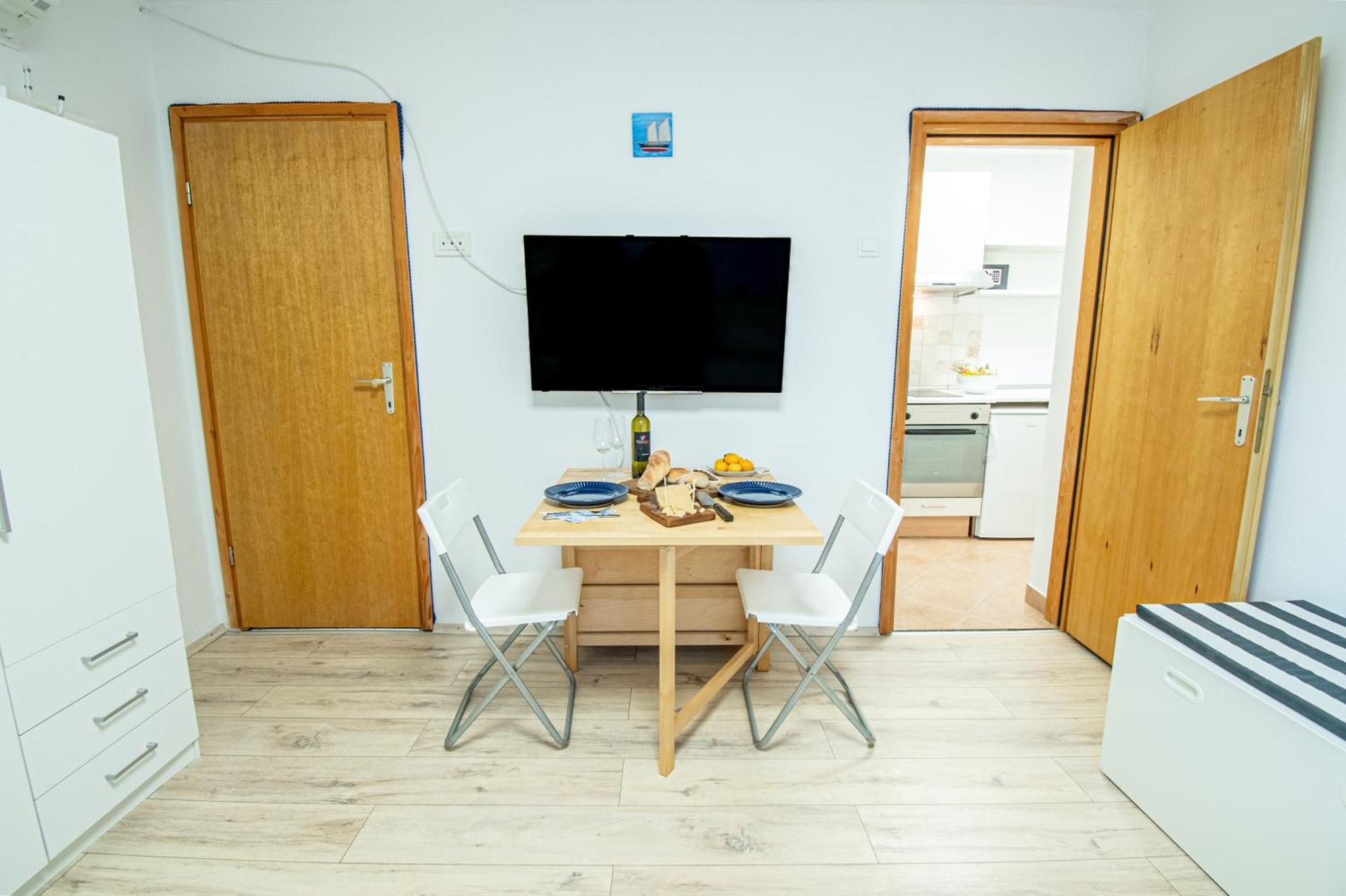 Umag Center Apartment Parking By Rentistra Exteriér fotografie